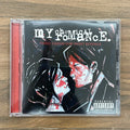 Álbum de CD de la banda de rock alternativo Emo, estilo de portada con ilustración gráfica en negro y rojo, canciones punk melódicas para coleccionistas de música